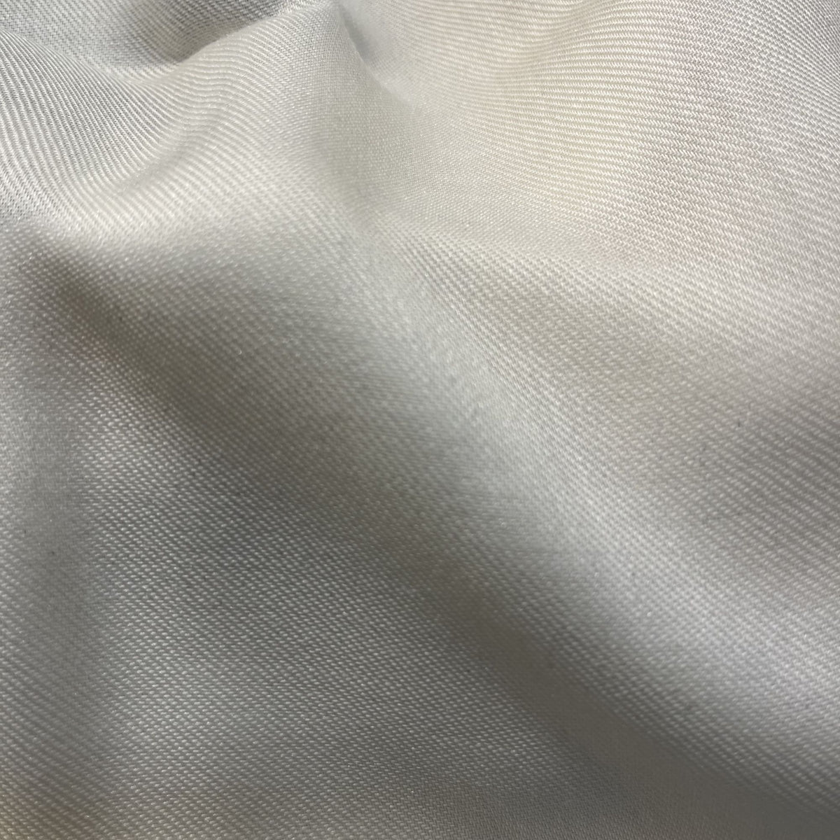 Wool Silk Fabric 7105 (70% Wool 30% Silk 130gsm)